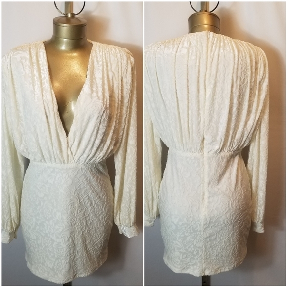 SAINT GENIES CREAM COLOR FLOCKED VELVET DRESS WITH BISHOP SLEEVES - Picture 2 of 9